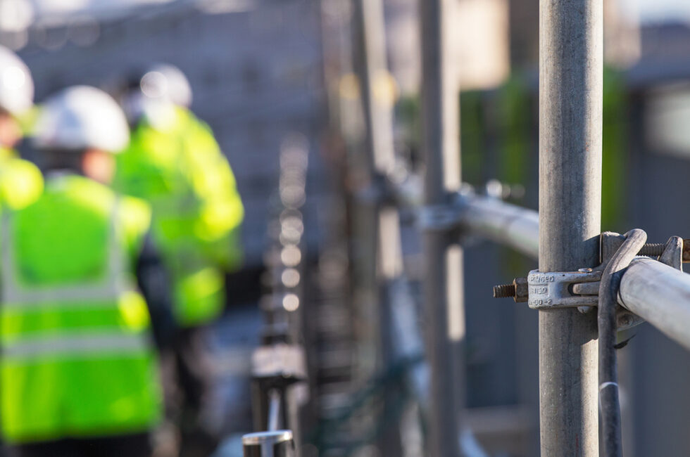 Skatteverket har kontrollerat personalliggare på byggarbetsplatser under två större insatser, en i Norrbotten-Västerbotten och en i Göteborgsområdet.