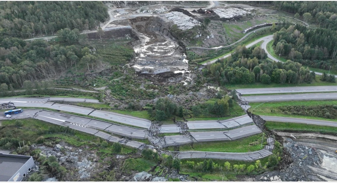 Skredet i Stenungsund inträffade i september 2023 och orsakade en förödelse i området. Foto: Trafikverket